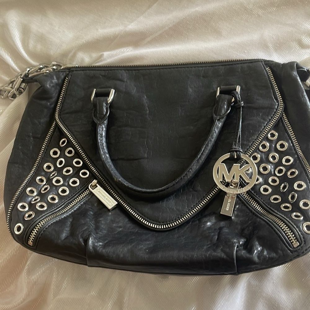 Michael Kors black leather zipper grommet hobo bag - Picture 3 of 9